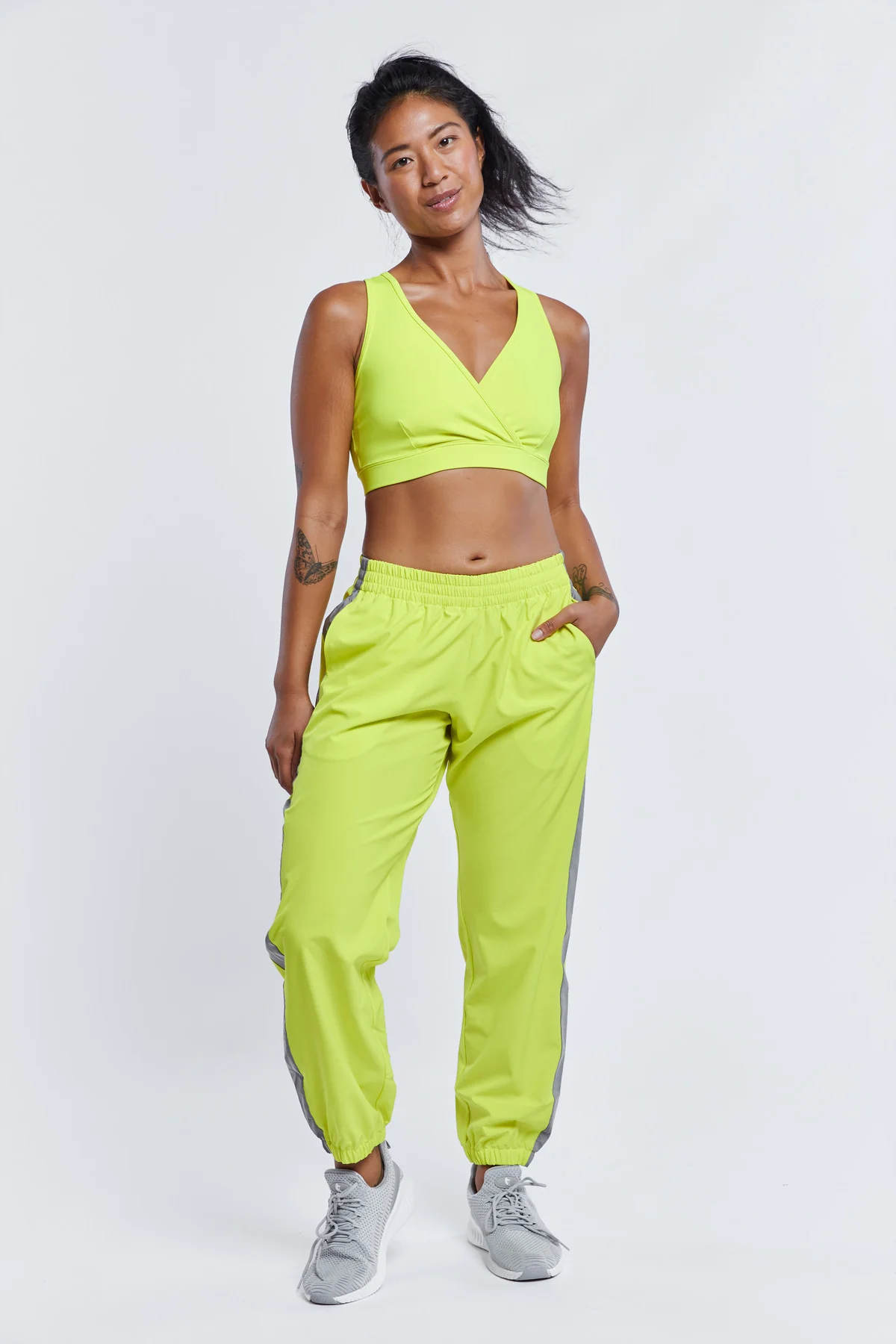 1648-summit-jogger-limelight-1.webp