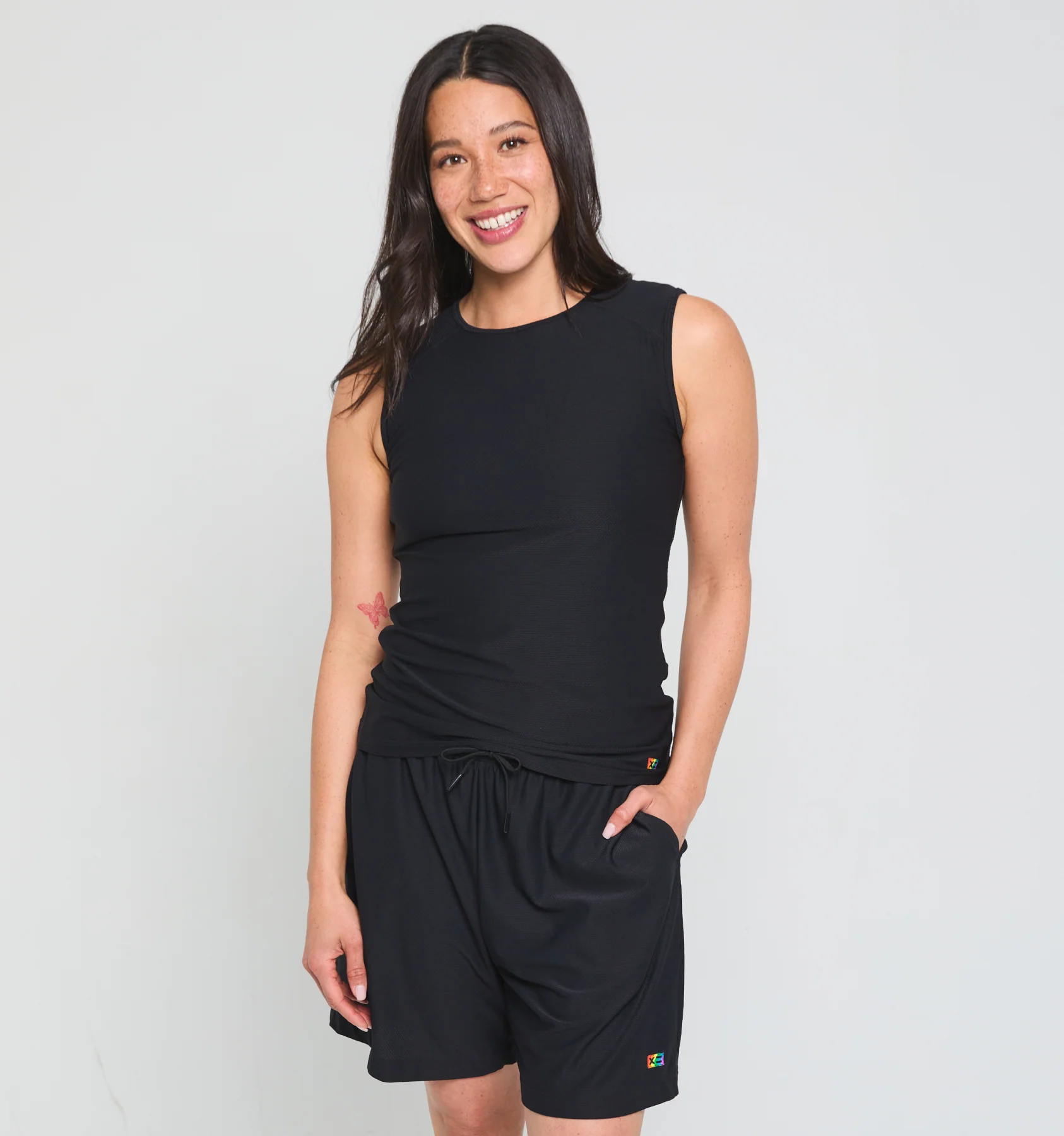 5175-solarmesh-tank-black-1.webp