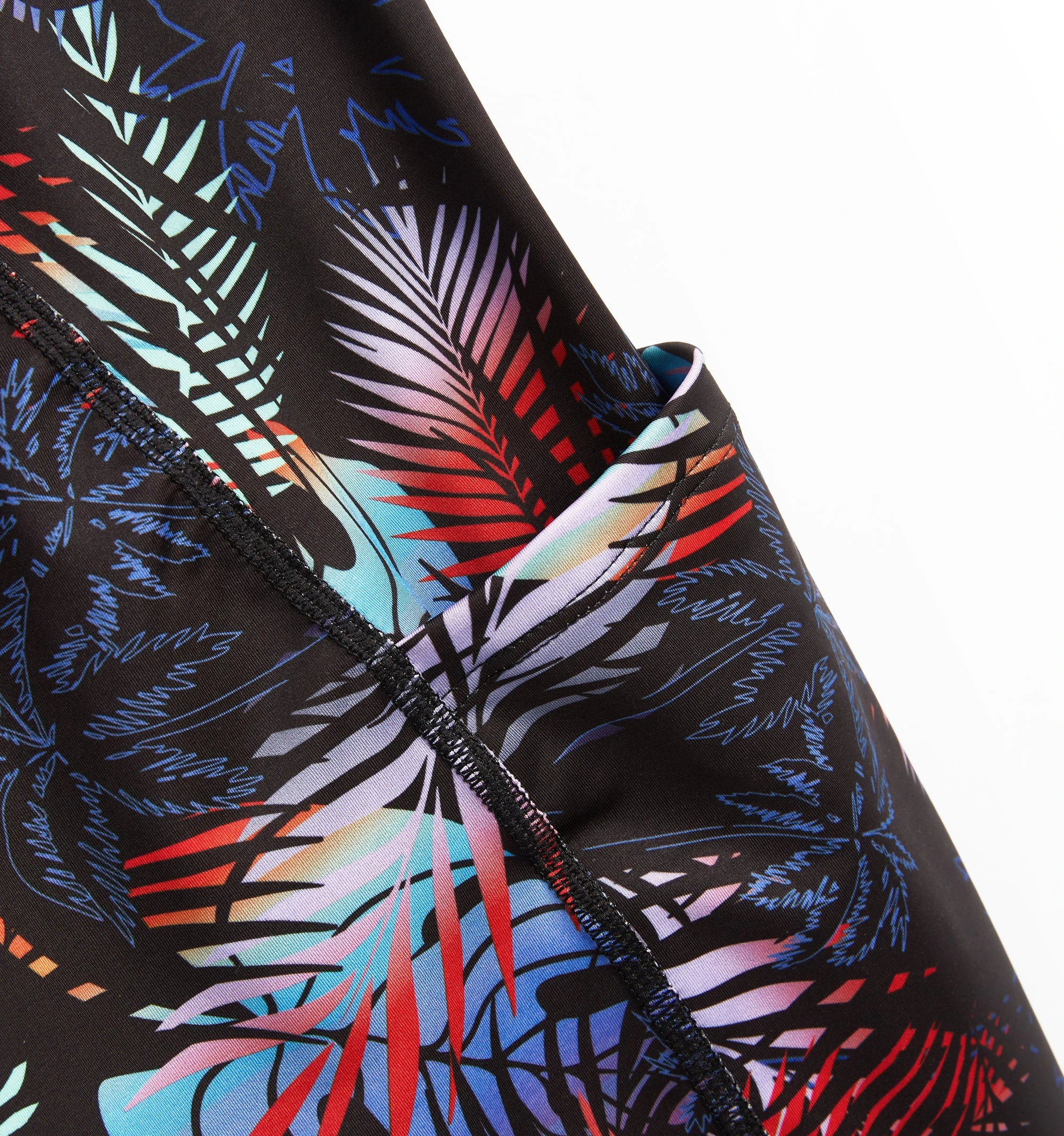 5671-swim-9-shorts-with-pocket-palm-dreams-1.webp